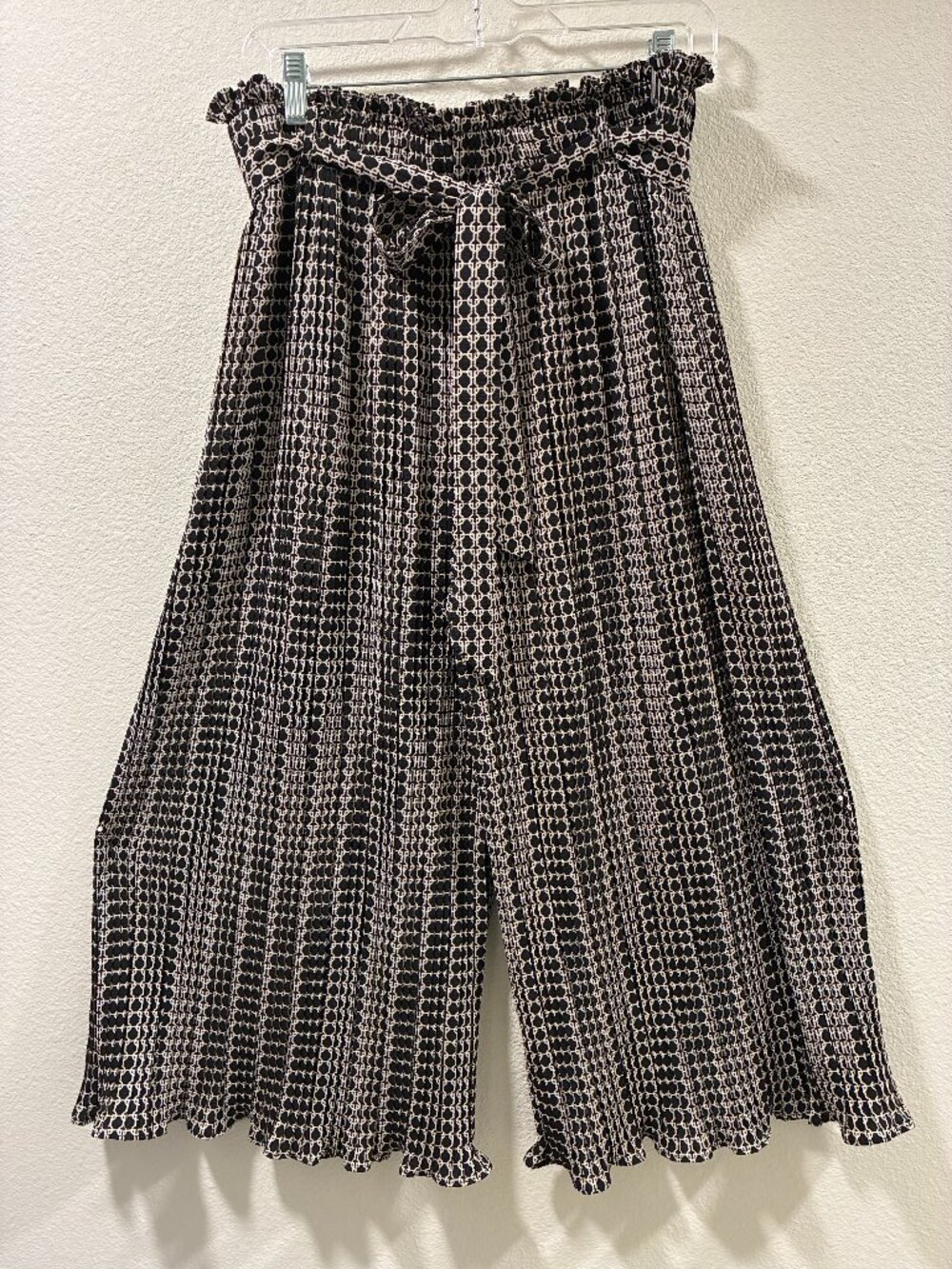 Alice Blue Pleated Wide Leg Cropped Pants Geometric Black White Ruffle XL NWT
